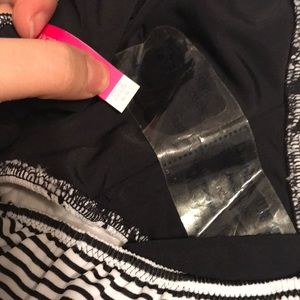 Victoria's Secret Swim - Victoria’s Secret Bikini / 34DD Medium bottom Victoria's Secret Swim - Victoria’s Secret Bikini / 34DD Medium bottom